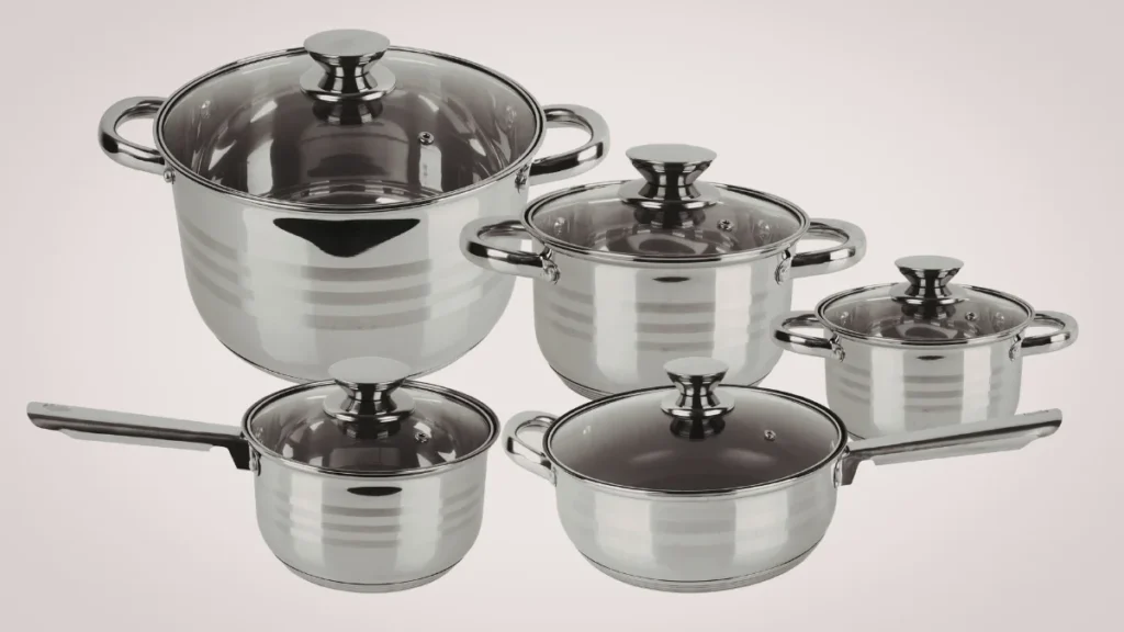 Aluminum Cookware Myths: What Every Homemaker Should Know 3 A collection of aluminum cookware